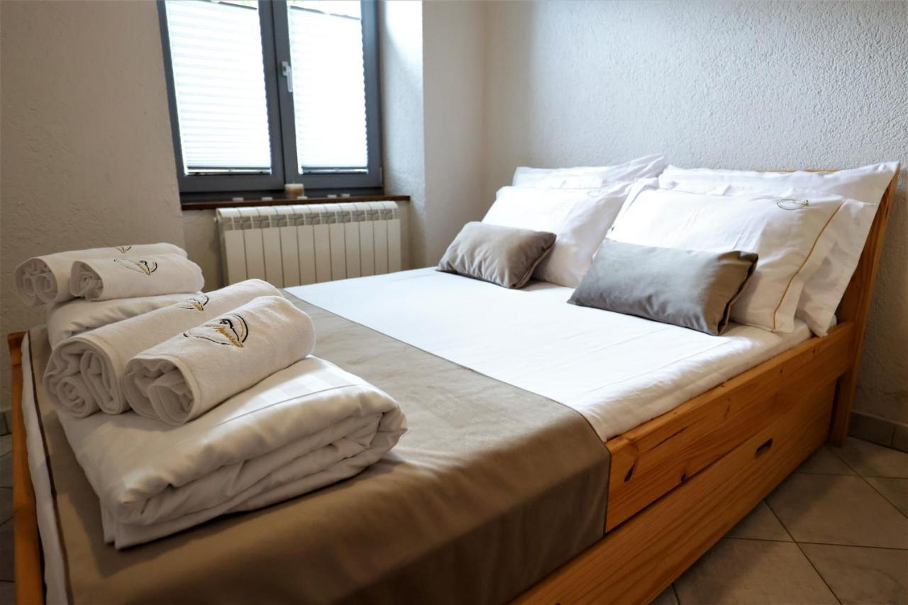 Guesthouse Idila Pod Nanosom เซโนเชเช ภายนอก รูปภาพ