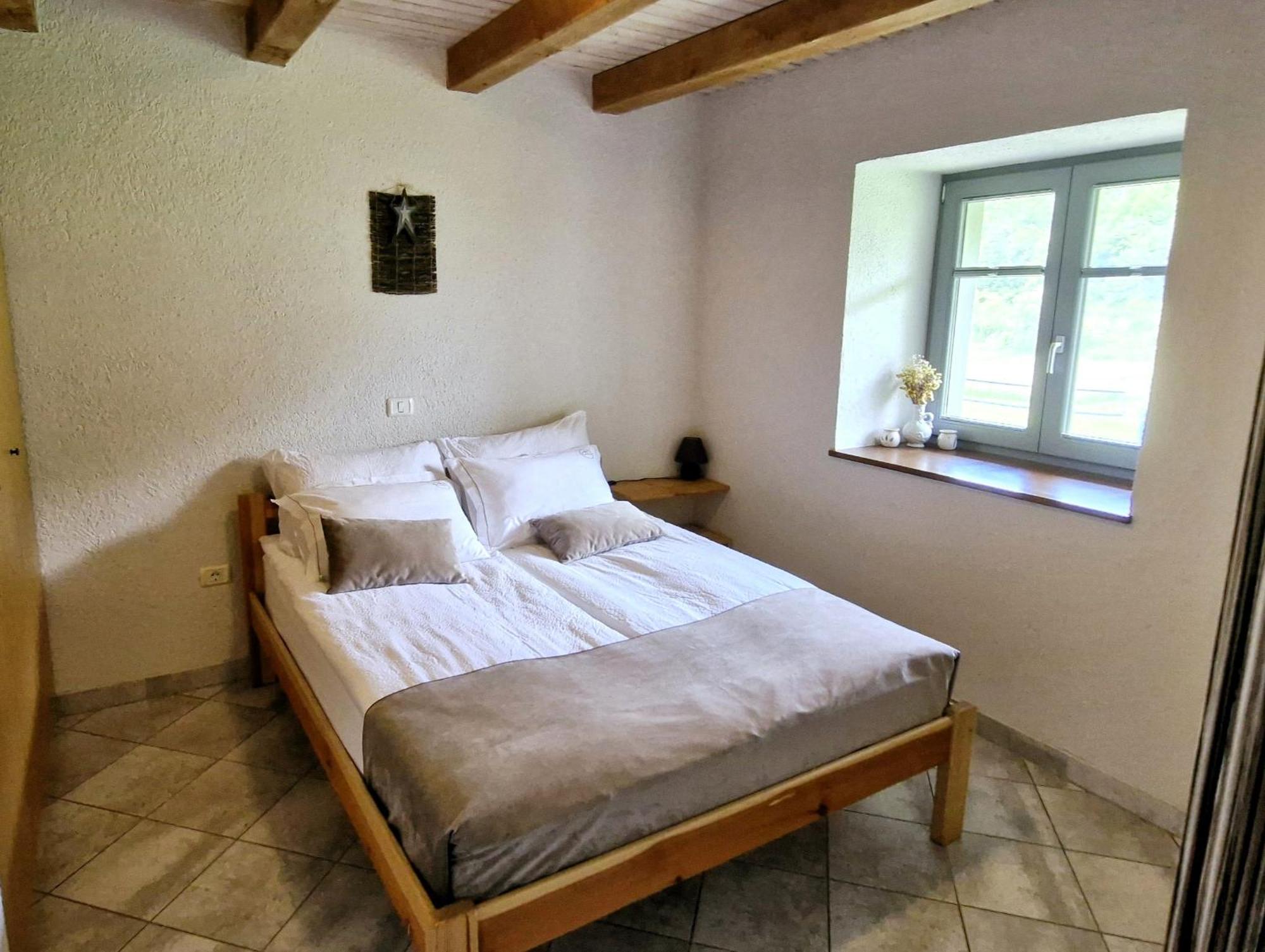 Guesthouse Idila Pod Nanosom เซโนเชเช ภายนอก รูปภาพ