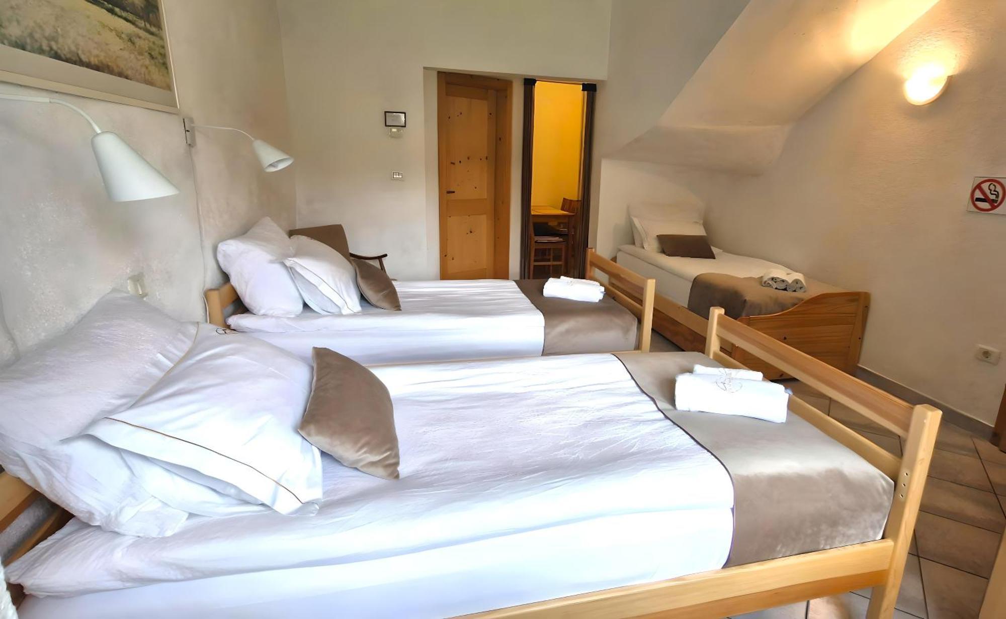 Guesthouse Idila Pod Nanosom เซโนเชเช ภายนอก รูปภาพ